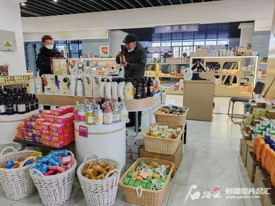 西大門保稅直購中心打造跨境貿易全產業鏈一站式服務